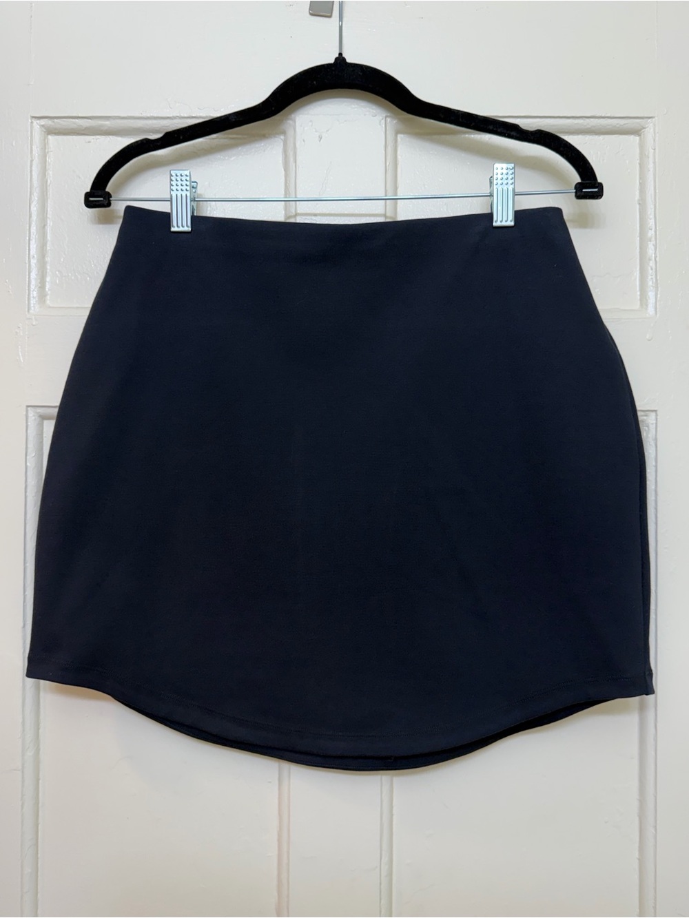 Abercrombie & Fitch Rounded Hem Black Mini Skirt